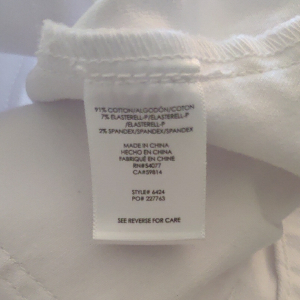 CAbi White Bermuda Shorts - Picture 6 of 6
